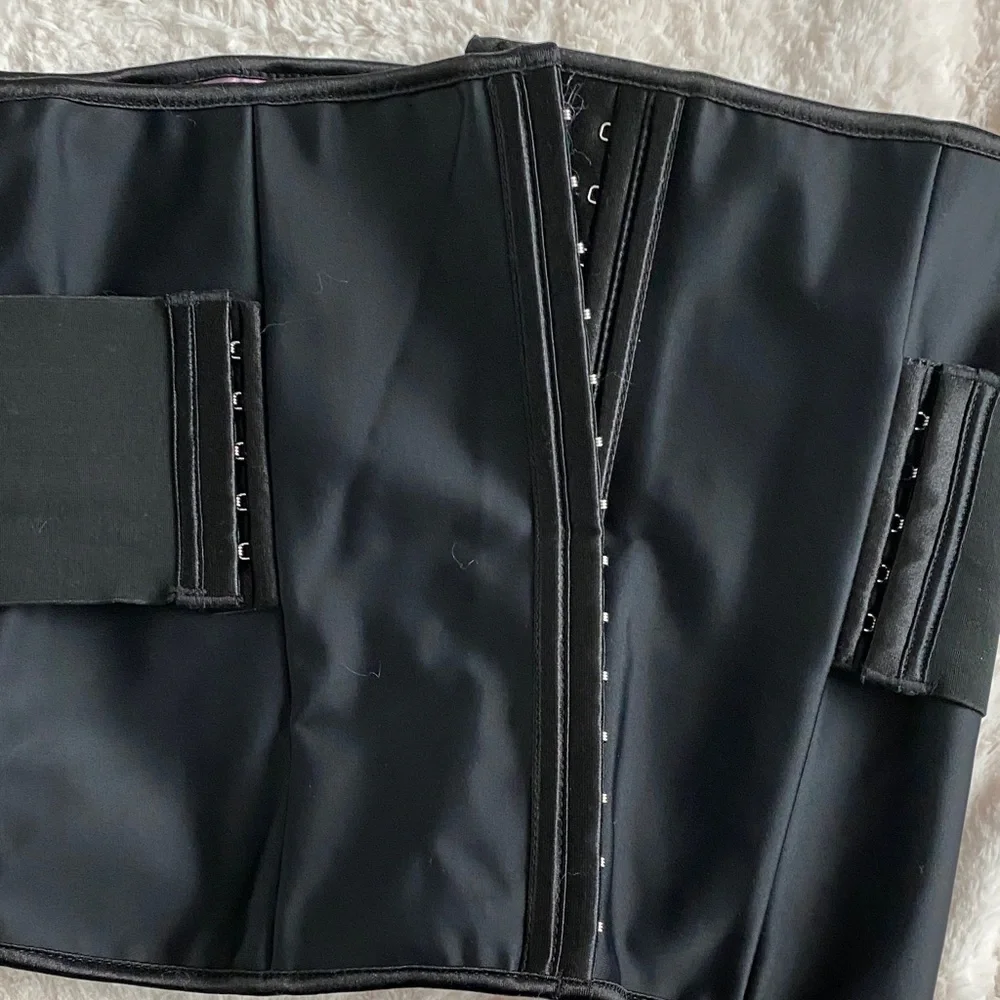 Black Waist Trainer with Purple Lining